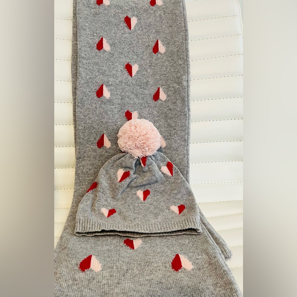Grey Wool Heart Knit Scarf & Pom Hat Set — Super Soft, Thick & Warm, Like New